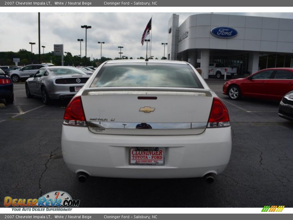 2007 Chevrolet Impala LT White / Neutral Beige Photo #4