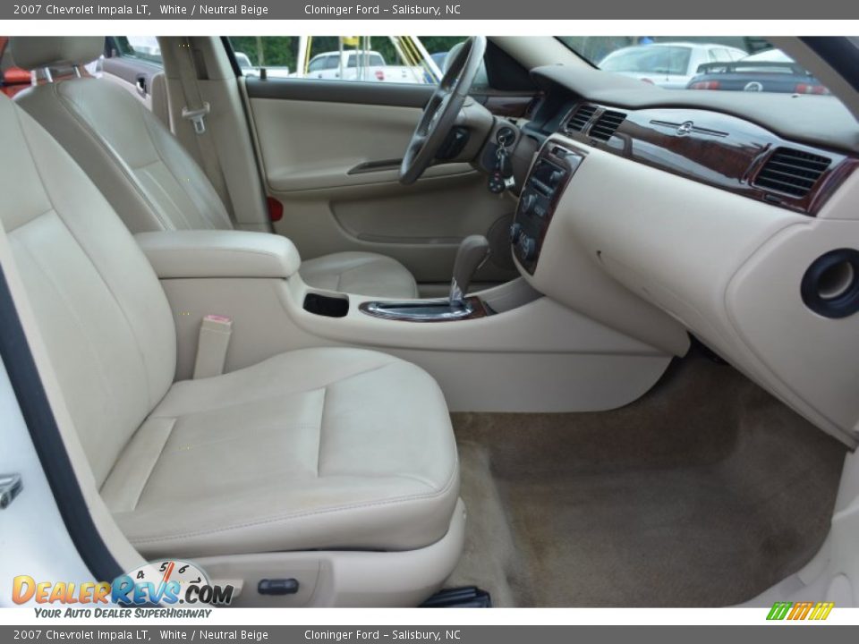 2007 Chevrolet Impala LT White / Neutral Beige Photo #17