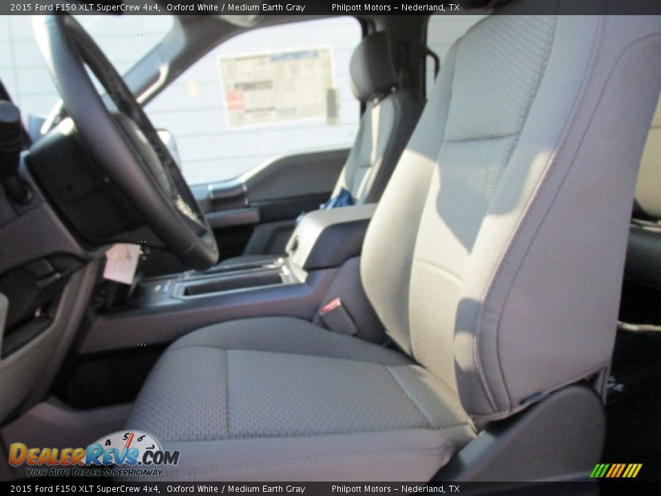 2015 Ford F150 XLT SuperCrew 4x4 Oxford White / Medium Earth Gray Photo #23