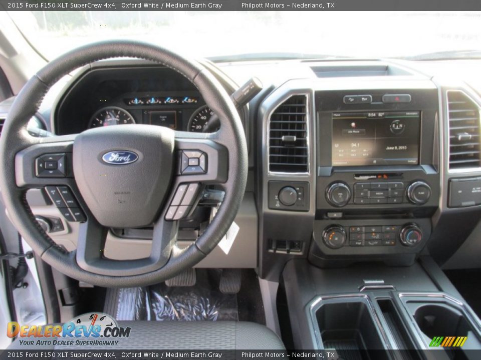 2015 Ford F150 XLT SuperCrew 4x4 Oxford White / Medium Earth Gray Photo #25