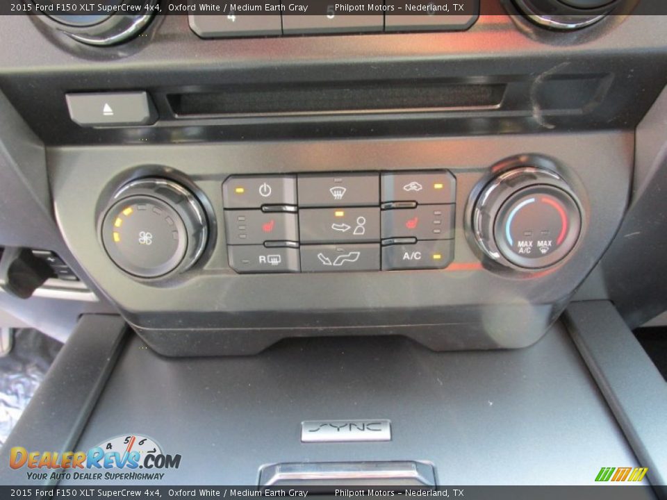 2015 Ford F150 XLT SuperCrew 4x4 Oxford White / Medium Earth Gray Photo #29