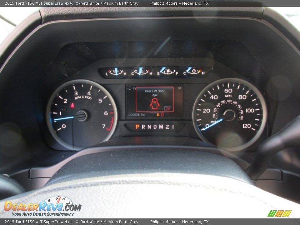 2015 Ford F150 XLT SuperCrew 4x4 Oxford White / Medium Earth Gray Photo #33