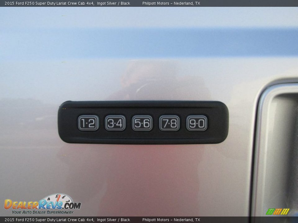 2015 Ford F250 Super Duty Lariat Crew Cab 4x4 Ingot Silver / Black Photo #16