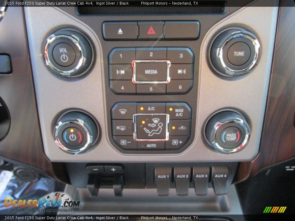 2015 Ford F250 Super Duty Lariat Crew Cab 4x4 Ingot Silver / Black Photo #32