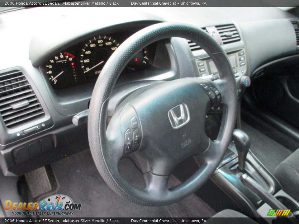 2006 Honda Accord SE Sedan Alabaster Silver Metallic / Black Photo #22