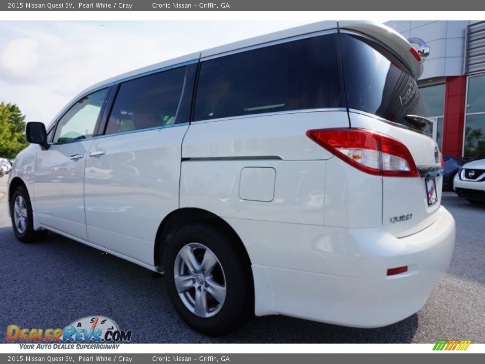 2015 Nissan Quest SV Pearl White / Gray Photo #3