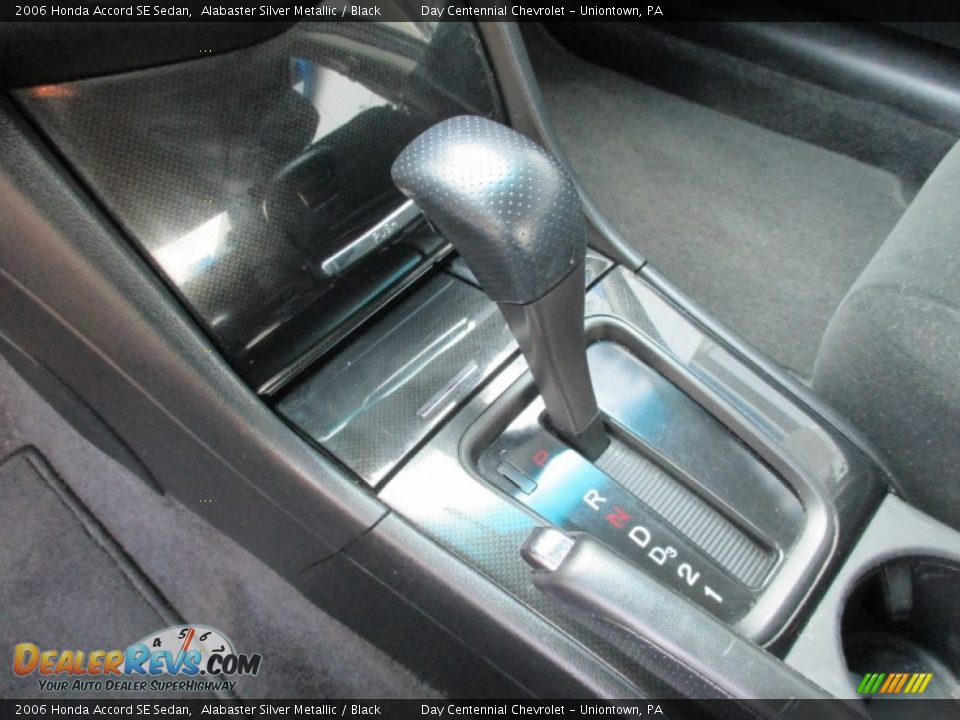 2006 Honda Accord SE Sedan Alabaster Silver Metallic / Black Photo #27