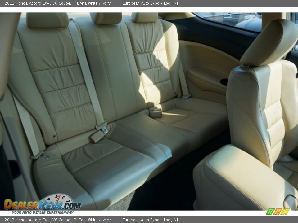 2012 Honda Accord EX-L V6 Coupe Taffeta White / Ivory Photo #10