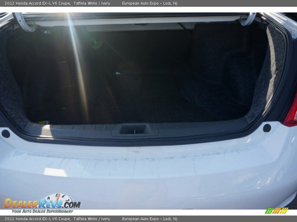 2012 Honda Accord EX-L V6 Coupe Taffeta White / Ivory Photo #33