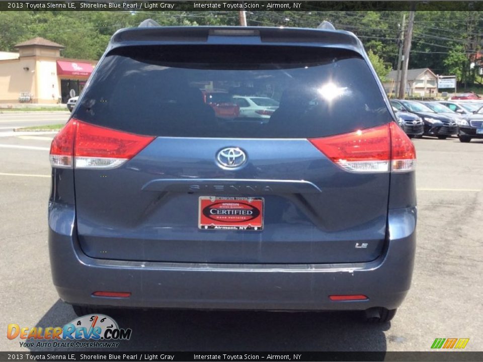 2013 Toyota Sienna LE Shoreline Blue Pearl / Light Gray Photo #5