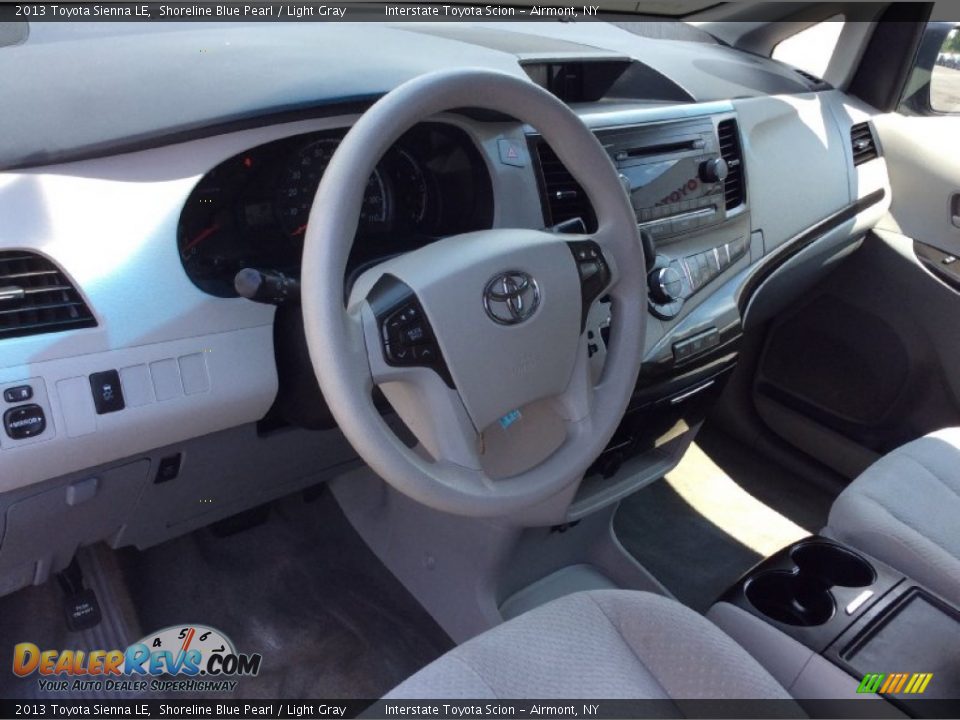 2013 Toyota Sienna LE Shoreline Blue Pearl / Light Gray Photo #9