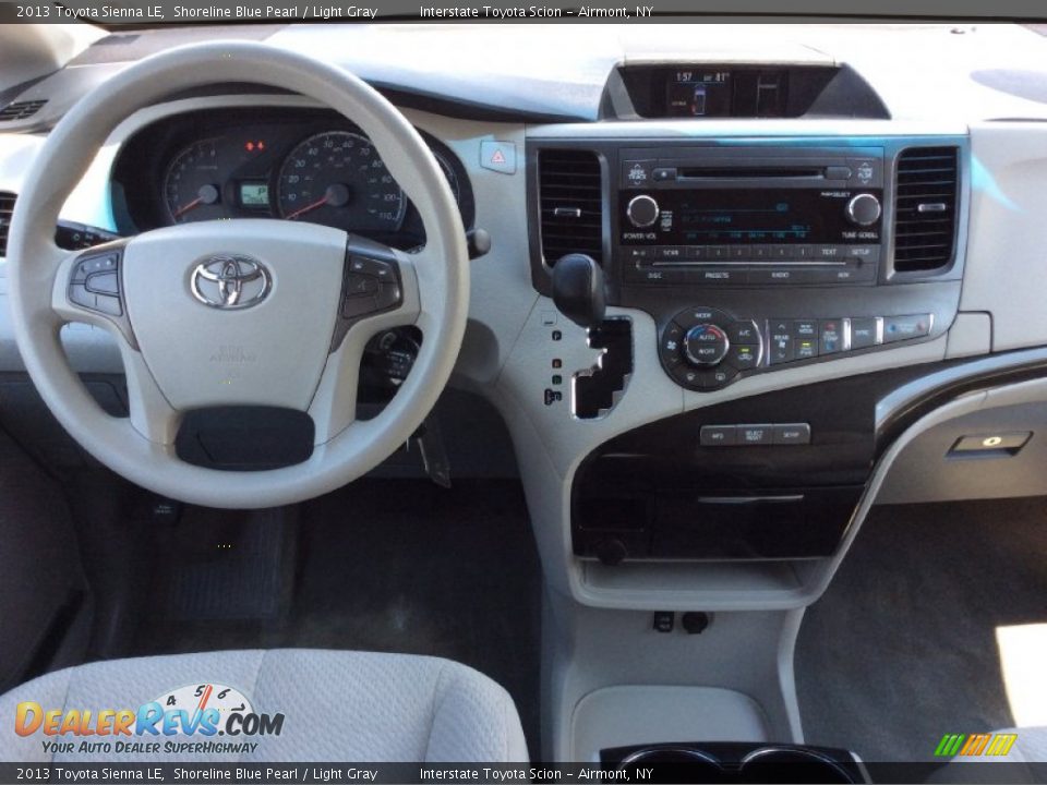 2013 Toyota Sienna LE Shoreline Blue Pearl / Light Gray Photo #11