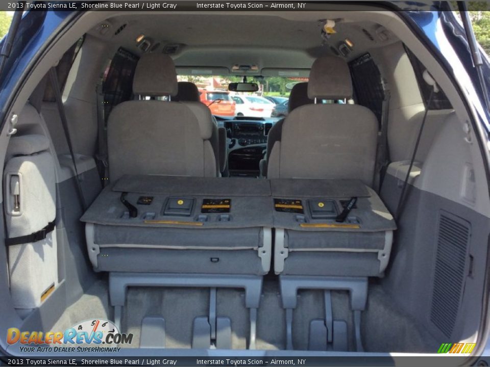 2013 Toyota Sienna LE Shoreline Blue Pearl / Light Gray Photo #16