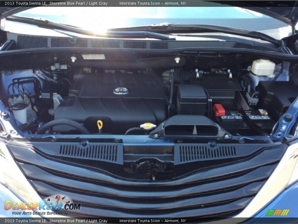 2013 Toyota Sienna LE Shoreline Blue Pearl / Light Gray Photo #22