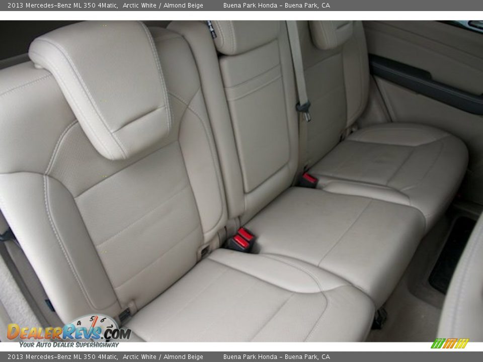 2013 Mercedes-Benz ML 350 4Matic Arctic White / Almond Beige Photo #17