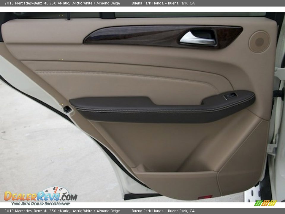 2013 Mercedes-Benz ML 350 4Matic Arctic White / Almond Beige Photo #24
