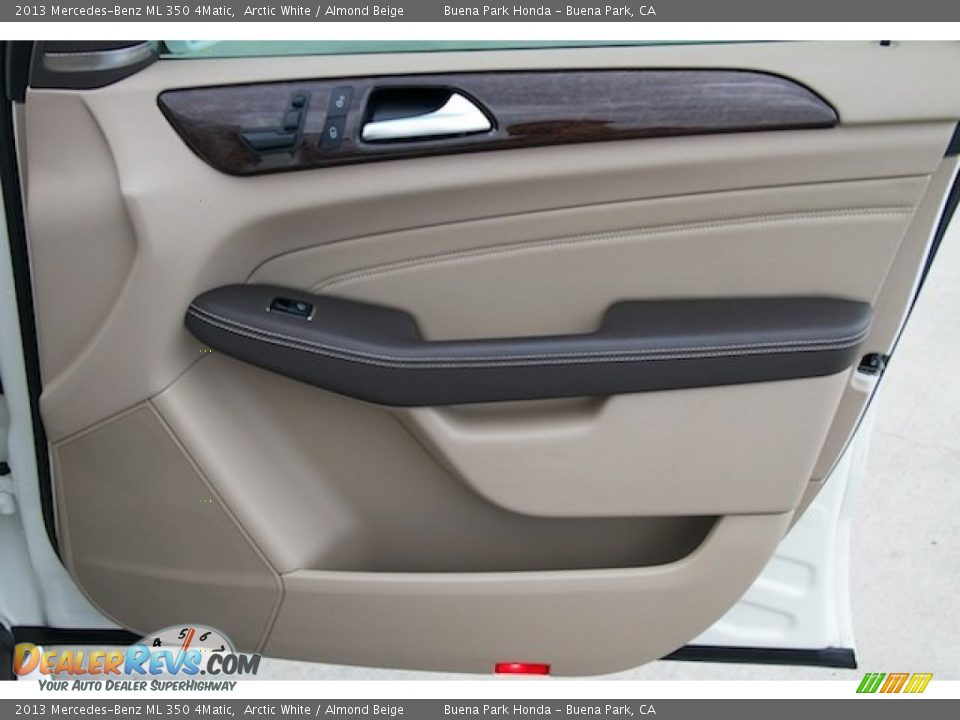 2013 Mercedes-Benz ML 350 4Matic Arctic White / Almond Beige Photo #26