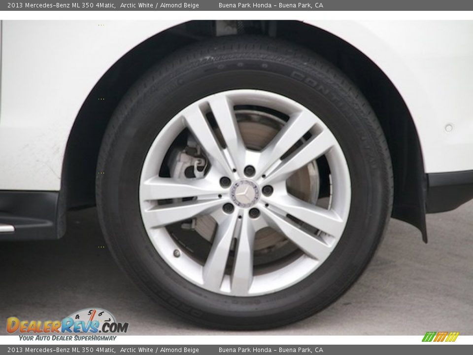2013 Mercedes-Benz ML 350 4Matic Arctic White / Almond Beige Photo #28