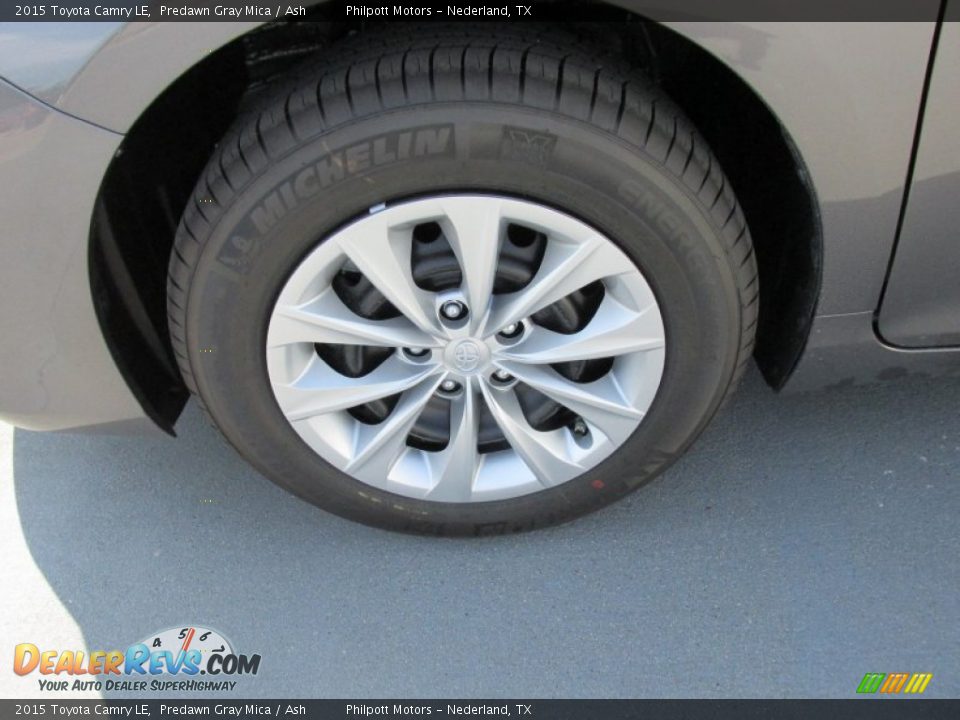 2015 Toyota Camry LE Predawn Gray Mica / Ash Photo #11