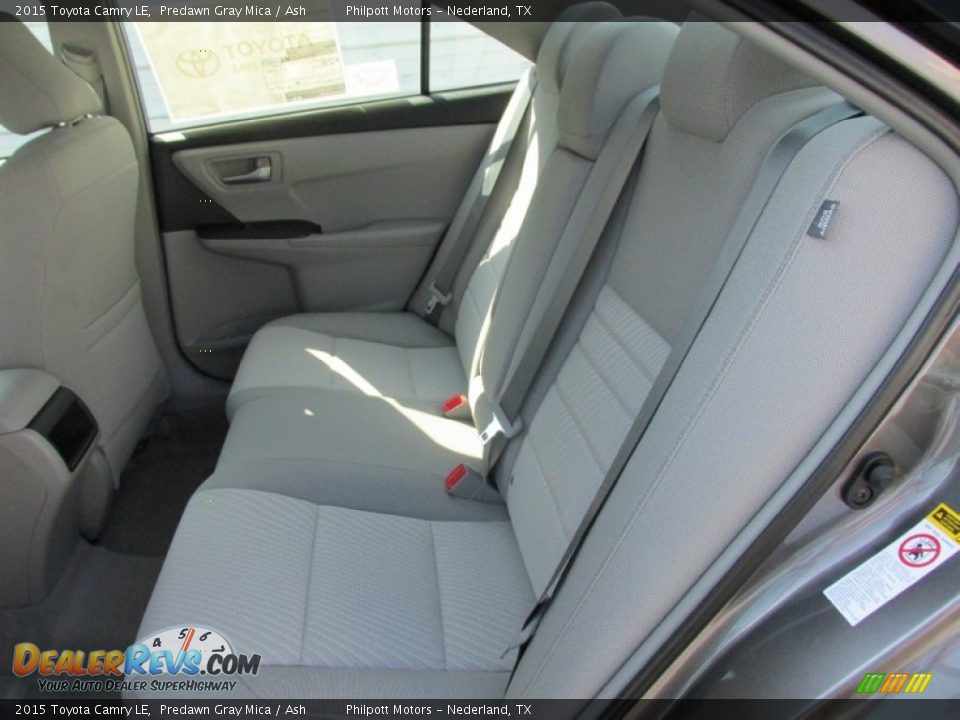 2015 Toyota Camry LE Predawn Gray Mica / Ash Photo #18