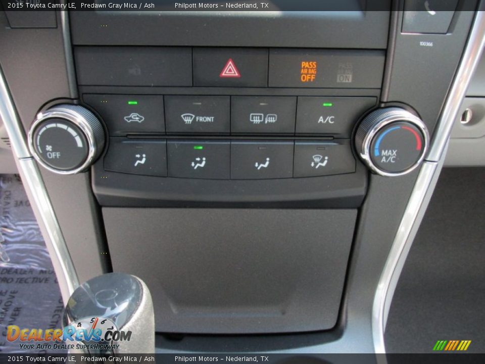 2015 Toyota Camry LE Predawn Gray Mica / Ash Photo #26
