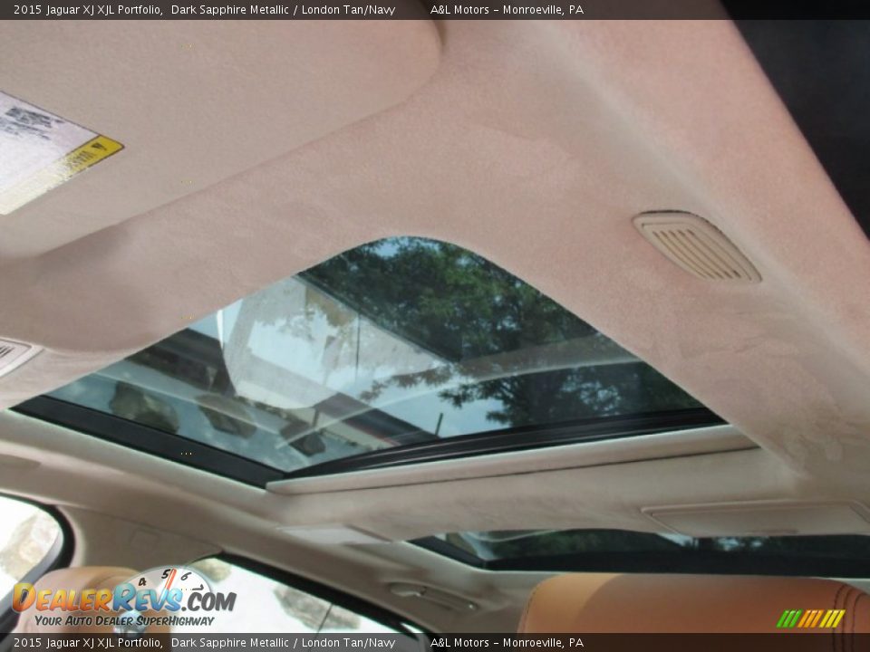 2015 Jaguar XJ XJL Portfolio Dark Sapphire Metallic / London Tan/Navy Photo #12