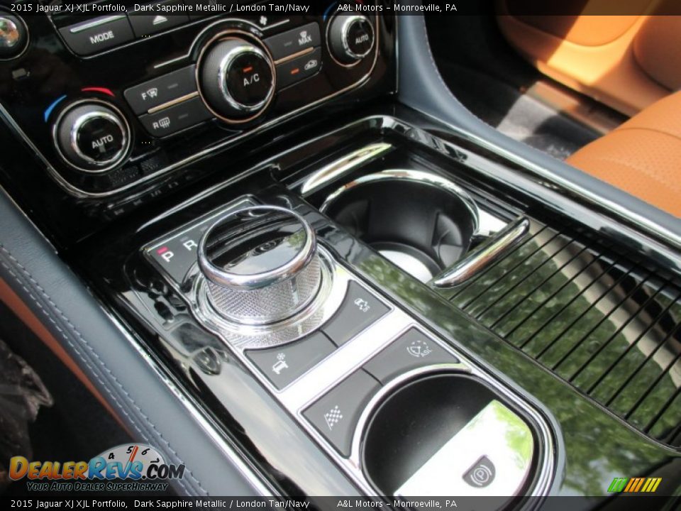 2015 Jaguar XJ XJL Portfolio Dark Sapphire Metallic / London Tan/Navy Photo #17