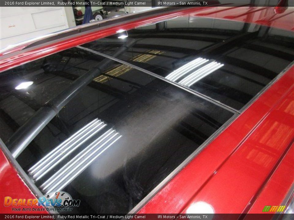 Sunroof of 2016 Ford Explorer Limited Photo #19