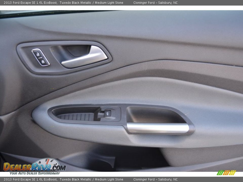 2013 Ford Escape SE 1.6L EcoBoost Tuxedo Black Metallic / Medium Light Stone Photo #16