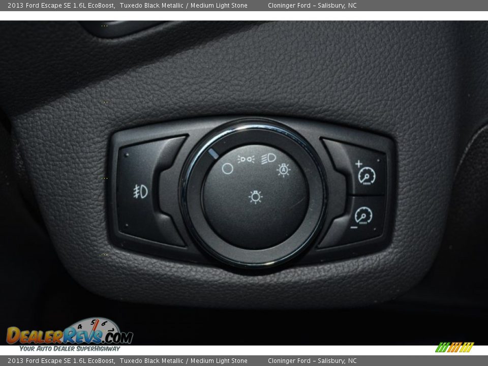 2013 Ford Escape SE 1.6L EcoBoost Tuxedo Black Metallic / Medium Light Stone Photo #28