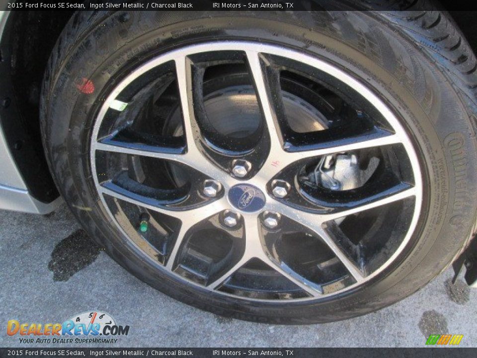 2015 Ford Focus SE Sedan Ingot Silver Metallic / Charcoal Black Photo #3