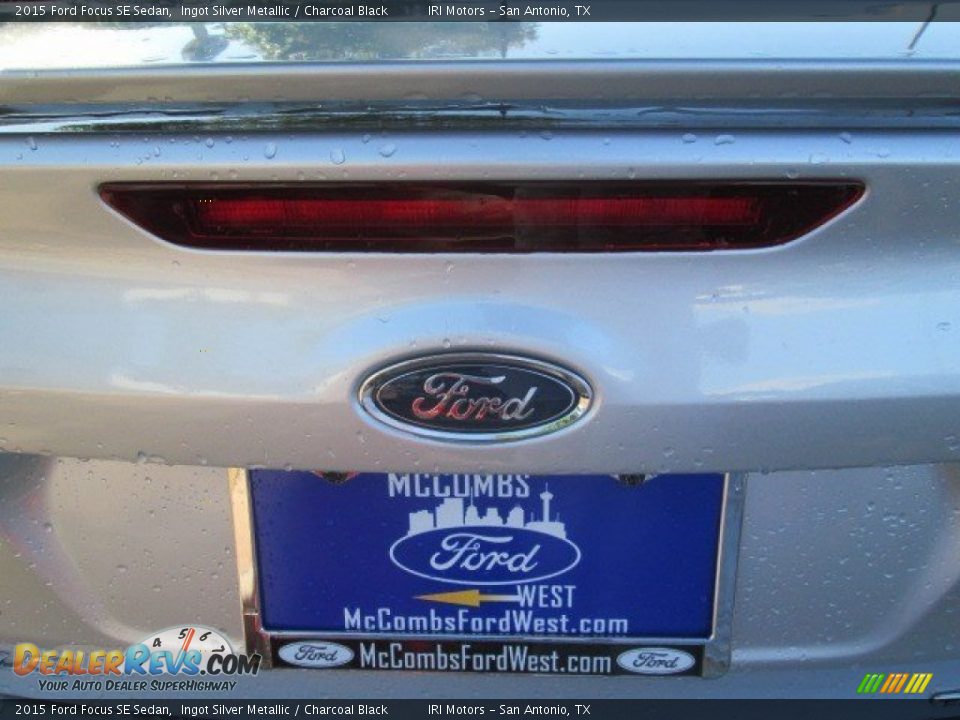 2015 Ford Focus SE Sedan Ingot Silver Metallic / Charcoal Black Photo #13