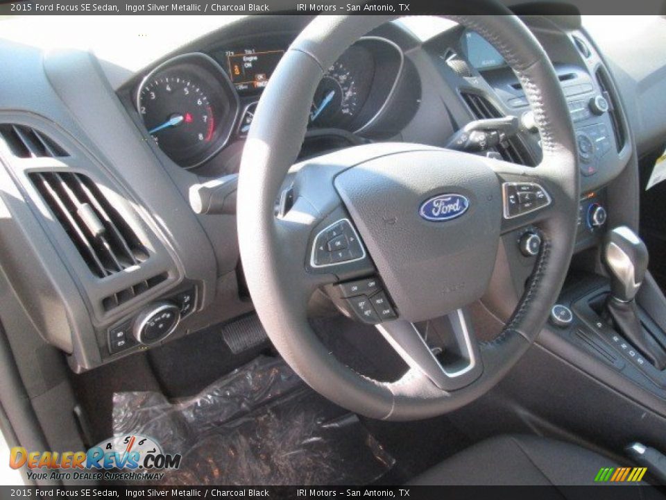 2015 Ford Focus SE Sedan Ingot Silver Metallic / Charcoal Black Photo #26