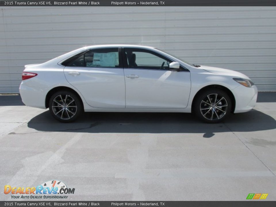 2015 Toyota Camry XSE V6 Blizzard Pearl White / Black Photo #3