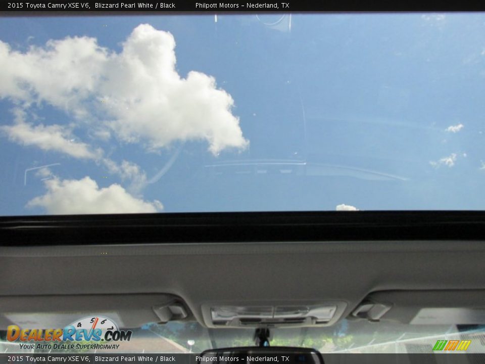 2015 Toyota Camry XSE V6 Blizzard Pearl White / Black Photo #23