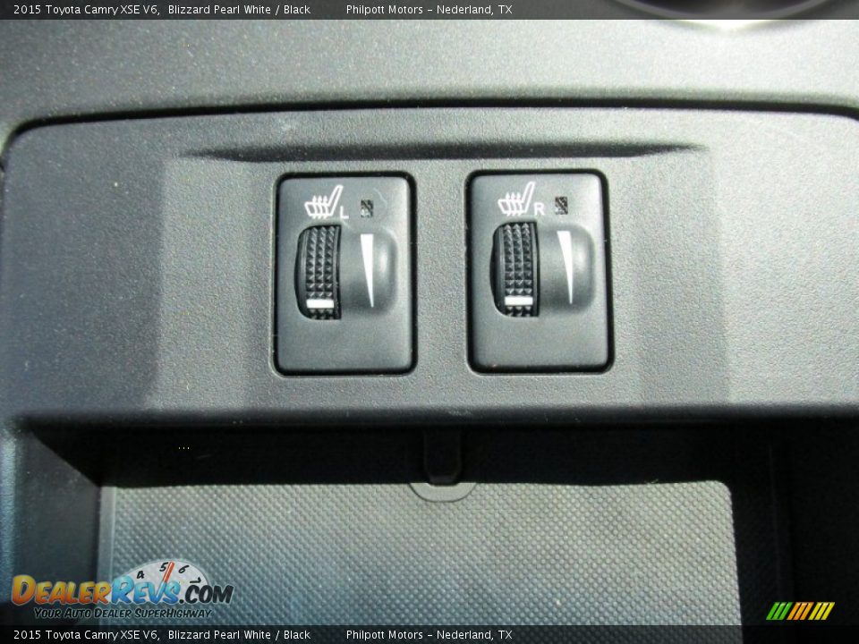 2015 Toyota Camry XSE V6 Blizzard Pearl White / Black Photo #30