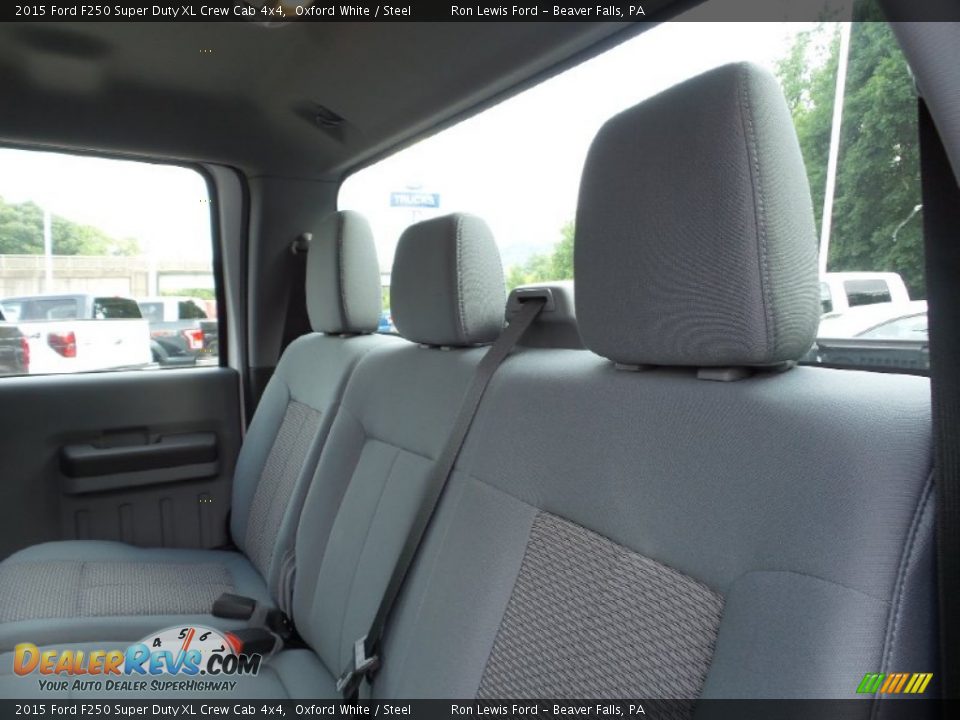 2015 Ford F250 Super Duty XL Crew Cab 4x4 Oxford White / Steel Photo #13