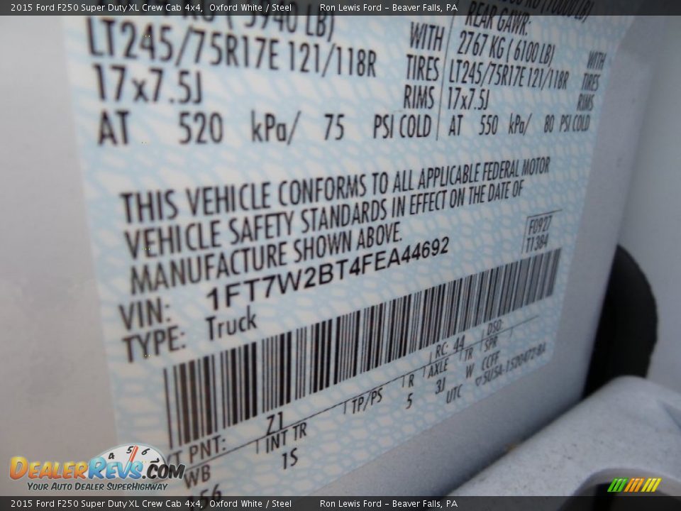 2015 Ford F250 Super Duty XL Crew Cab 4x4 Oxford White / Steel Photo #16