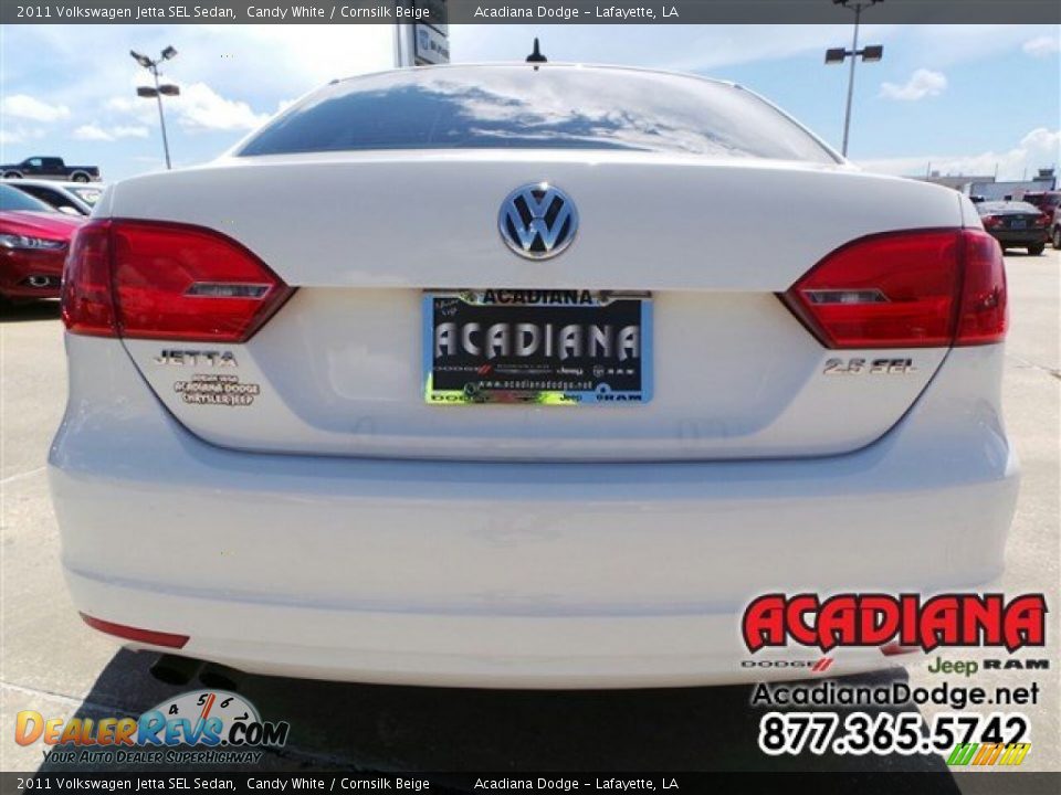 2011 Volkswagen Jetta SEL Sedan Candy White / Cornsilk Beige Photo #6