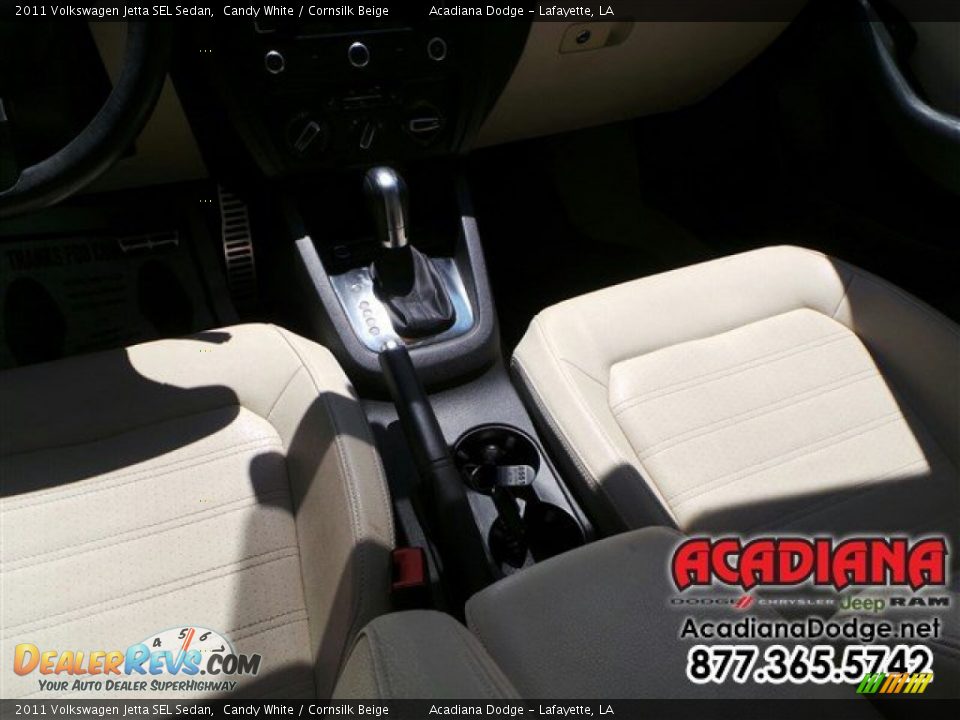 2011 Volkswagen Jetta SEL Sedan Candy White / Cornsilk Beige Photo #20