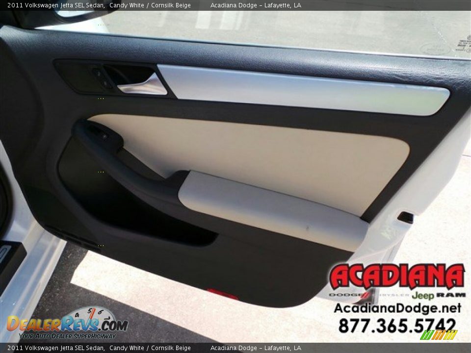 2011 Volkswagen Jetta SEL Sedan Candy White / Cornsilk Beige Photo #24