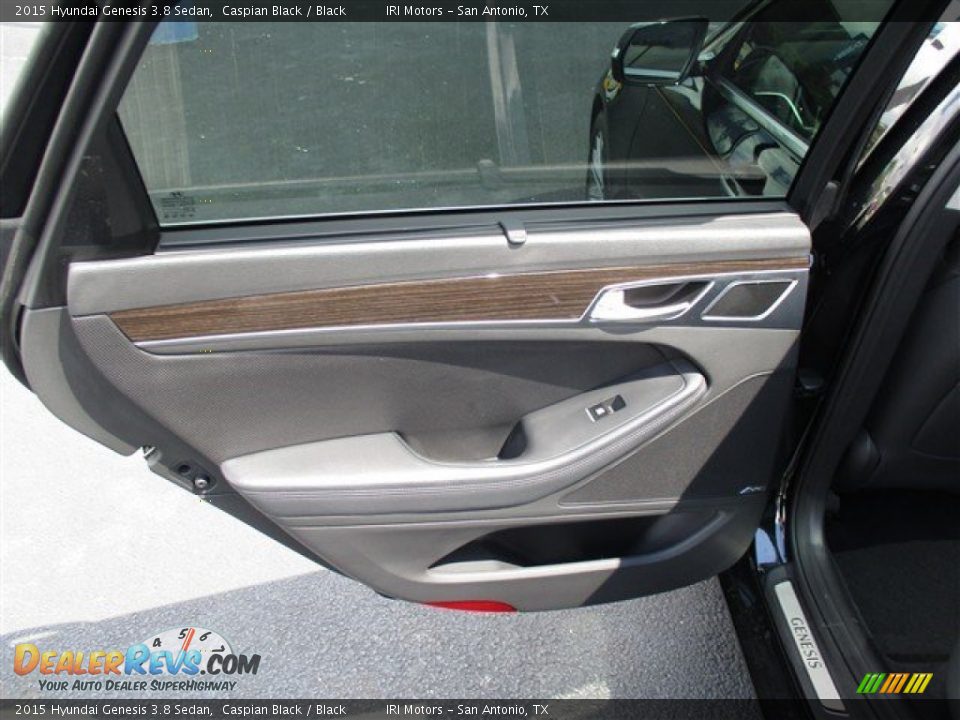 2015 Hyundai Genesis 3.8 Sedan Caspian Black / Black Photo #11