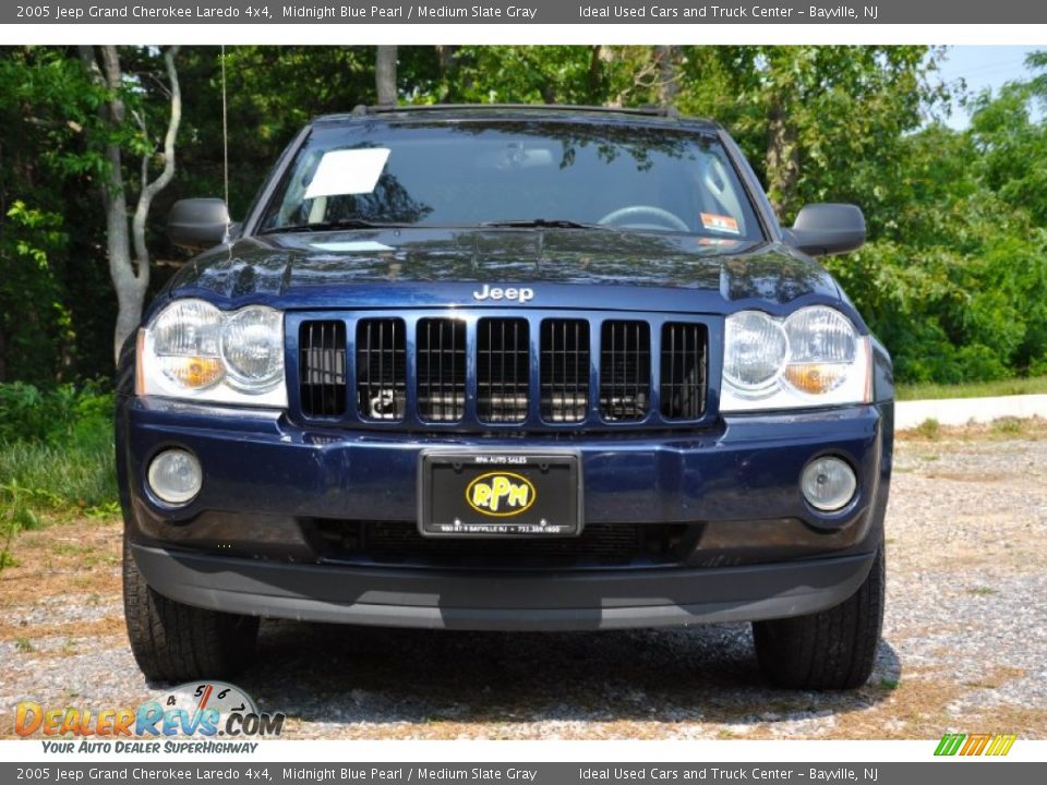 2005 Jeep Grand Cherokee Laredo 4x4 Midnight Blue Pearl / Medium Slate Gray Photo #2