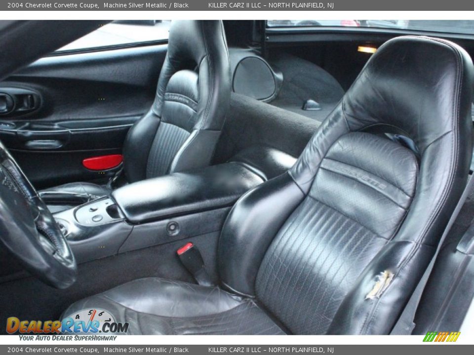 2004 Chevrolet Corvette Coupe Machine Silver Metallic / Black Photo #18
