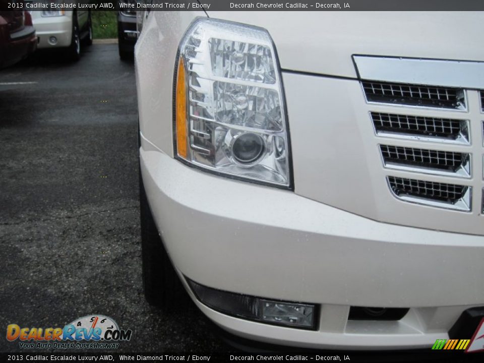 2013 Cadillac Escalade Luxury AWD White Diamond Tricoat / Ebony Photo #5