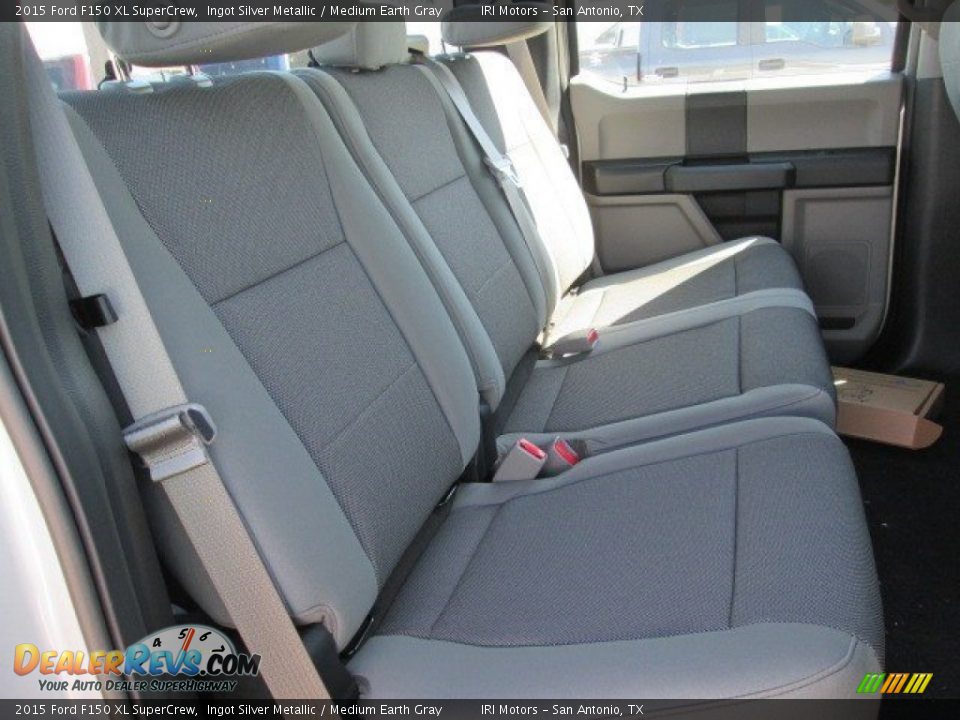 2015 Ford F150 XL SuperCrew Ingot Silver Metallic / Medium Earth Gray Photo #17