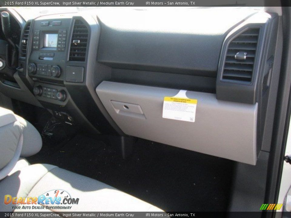 2015 Ford F150 XL SuperCrew Ingot Silver Metallic / Medium Earth Gray Photo #23