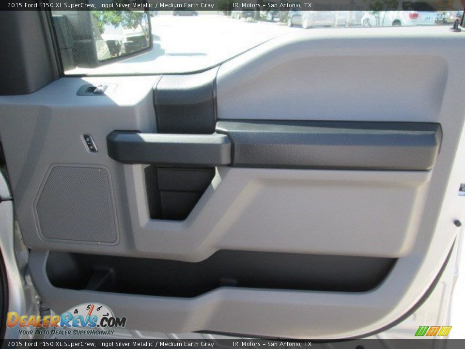 2015 Ford F150 XL SuperCrew Ingot Silver Metallic / Medium Earth Gray Photo #26