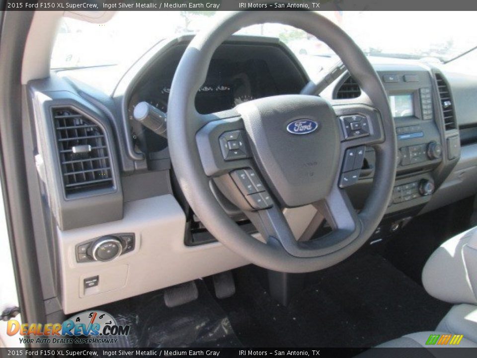 2015 Ford F150 XL SuperCrew Ingot Silver Metallic / Medium Earth Gray Photo #29