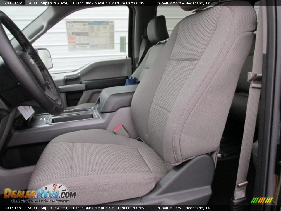 2015 Ford F150 XLT SuperCrew 4x4 Tuxedo Black Metallic / Medium Earth Gray Photo #24
